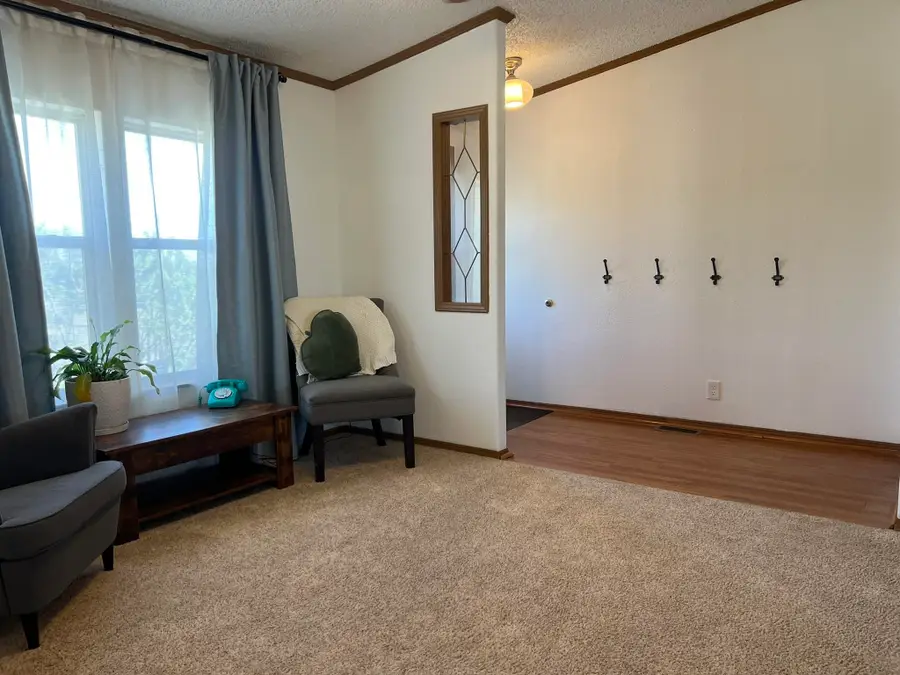 597 Washakie Drive, Rock Springs, WY 82901 - #2