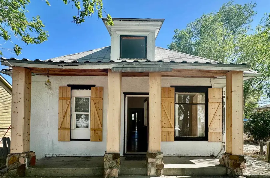 212 Robertson Avenue, Worland, WY 82401-9999 - #2