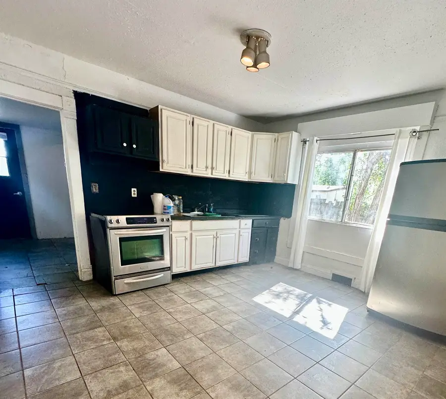 212 Robertson Avenue, Worland, WY 82401-9999 - #3