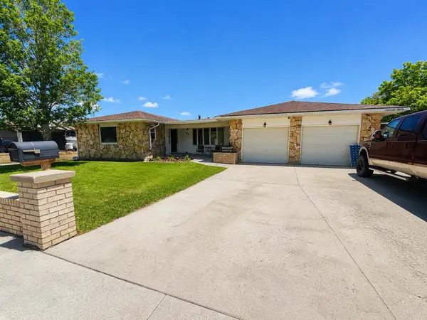 160 Cedar St, Green River, WY 82935-4706