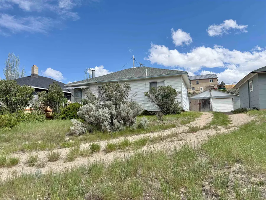 418 Carbon Street, Kemmerer, WY 83101 - #3