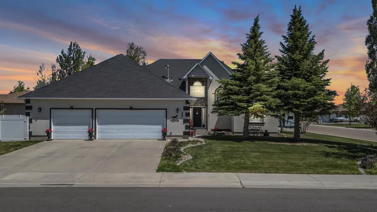 2507 Cripple Creek Dr, Rock Springs, WY 82901 - #1