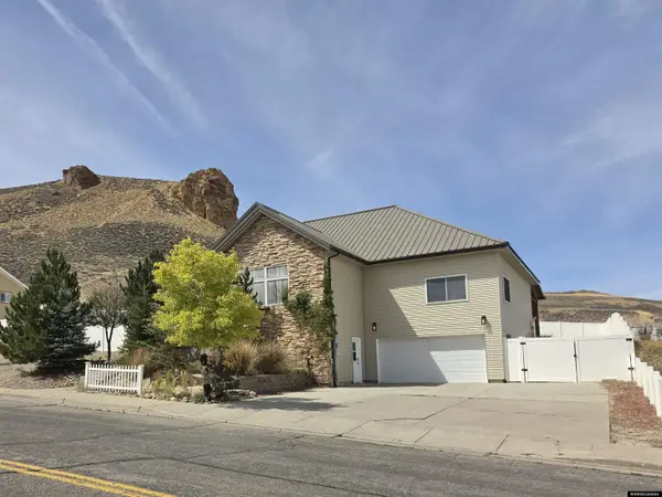 2125 hitching post DR, Green River, WY 82935