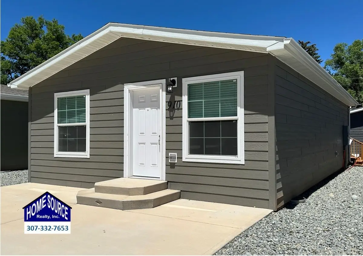 910 Lincoln Street, Lander, WY 82520 - #1