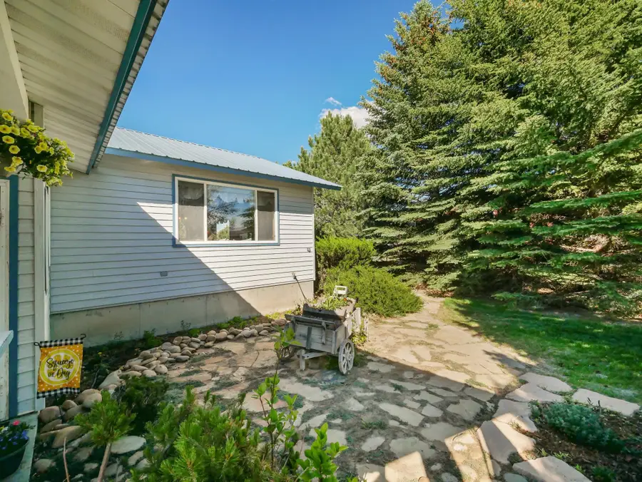 110 Elk DR, Saratoga, WY 82331 - #2
