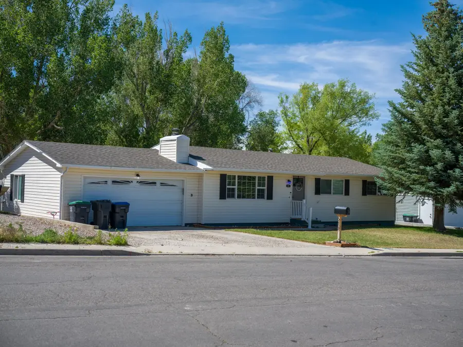 615 Hackberry Street, Green River, WY 82935 - #2