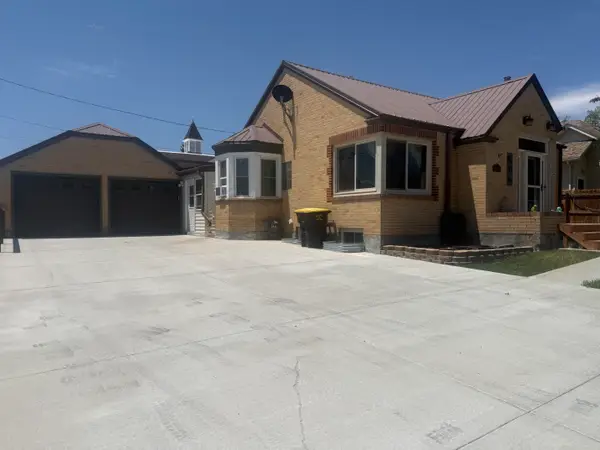 616 8th Street, Rawlins, WY 82301