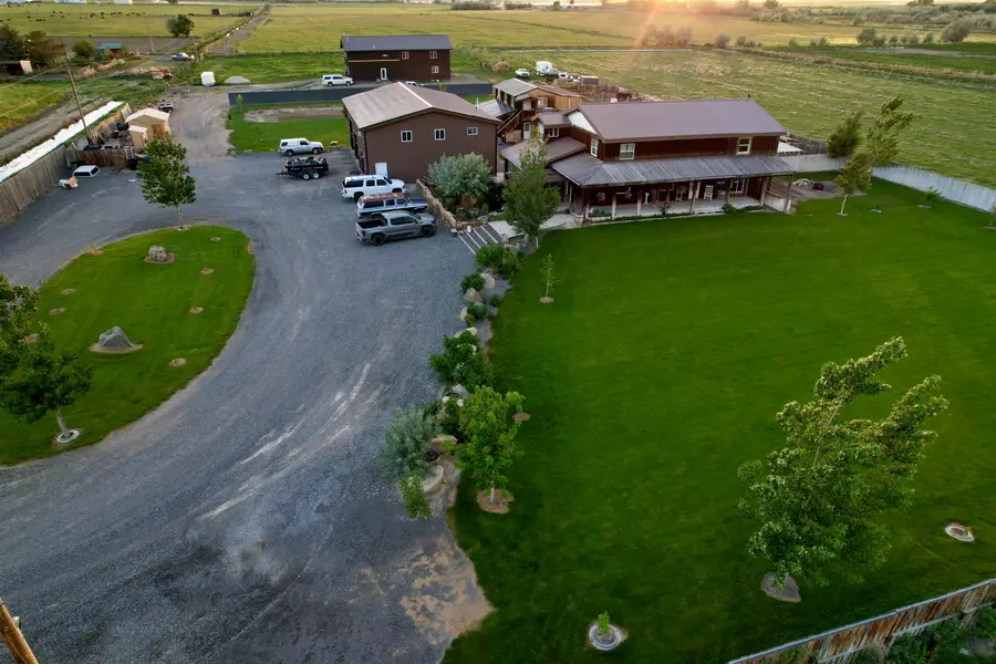 307 W Platte Avenue, Byron, WY 82412 - #2