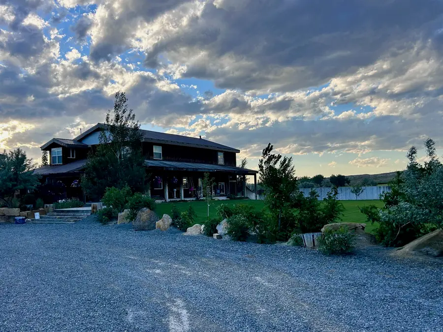 307 W Platte Avenue, Byron, WY 82412 - #3