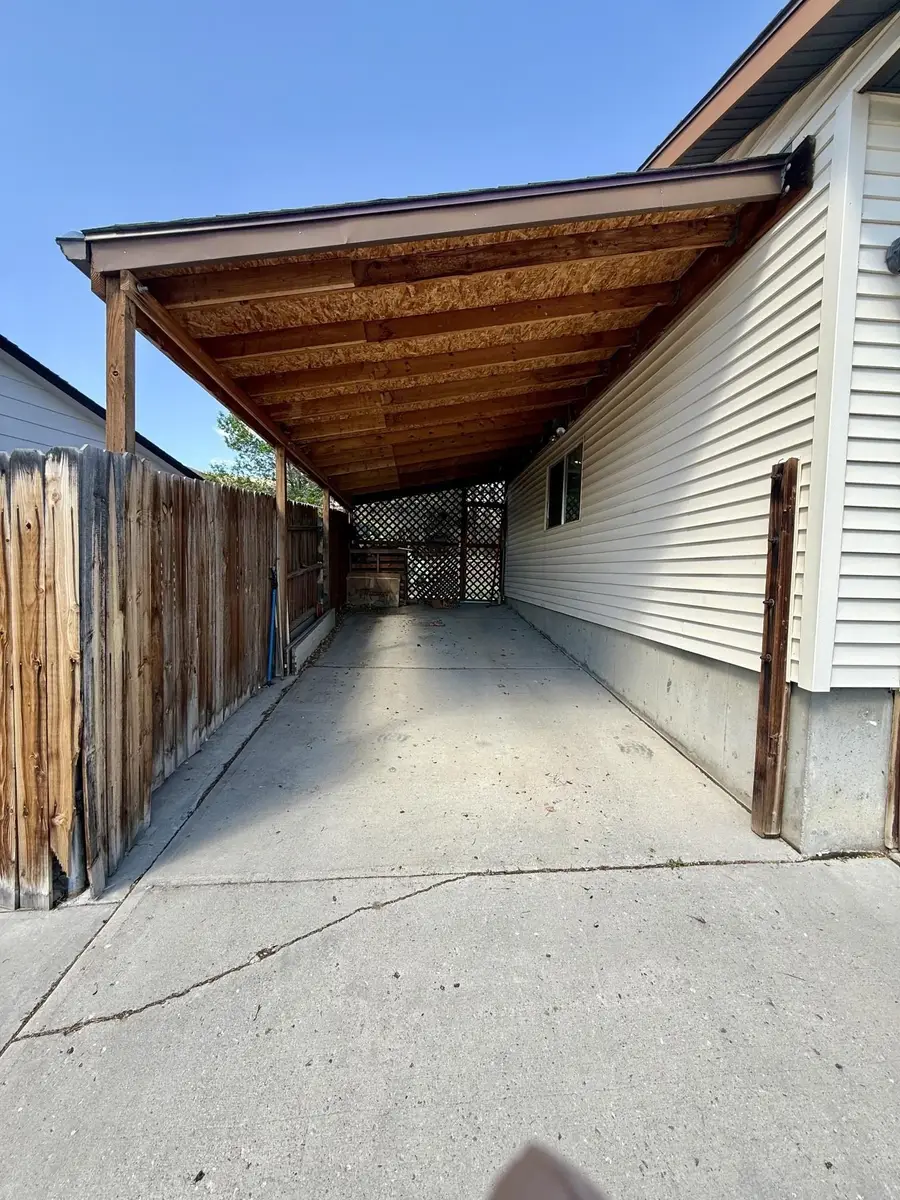 2305 New Hampshire Street, Green River, WY 82935-6213 - #2