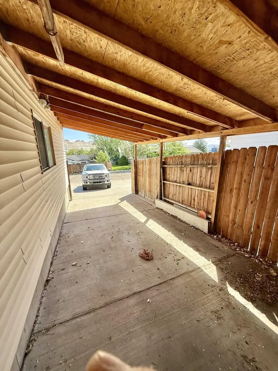 2305 New Hampshire Street, Green River, WY 82935-6213 - #3