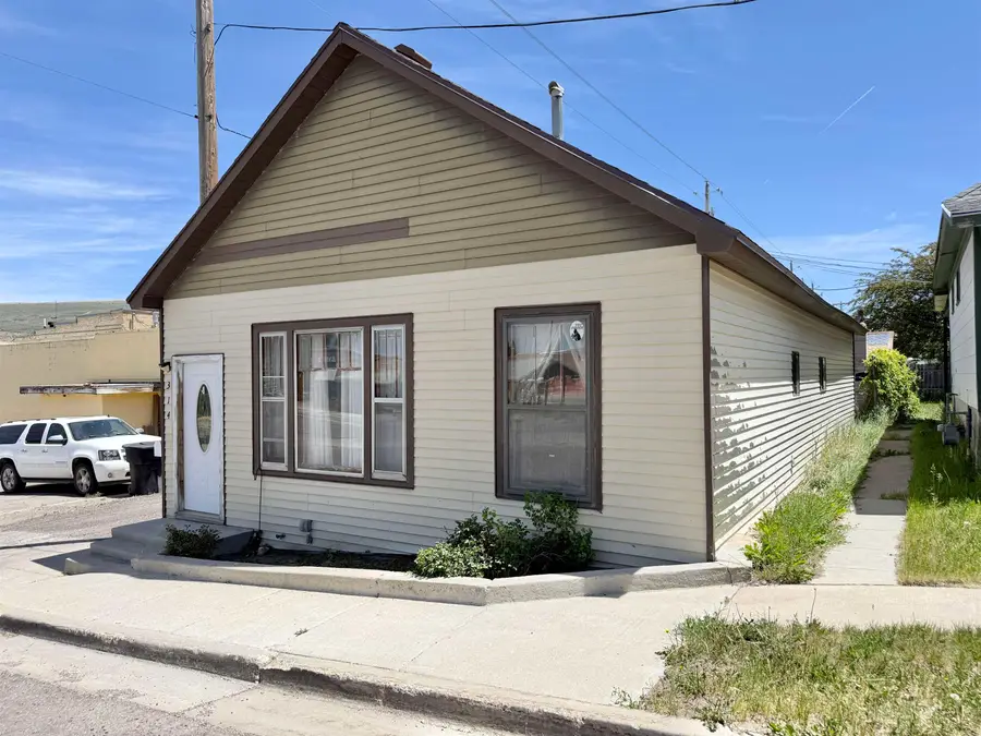 314 Topaz St, Kemmerer, WY 83101 - #2