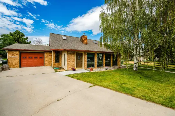 500 Fullerton Place, Buffalo, WY 82834