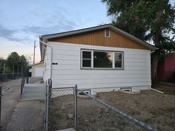 73 N 5 th St, Mills, WY 82604