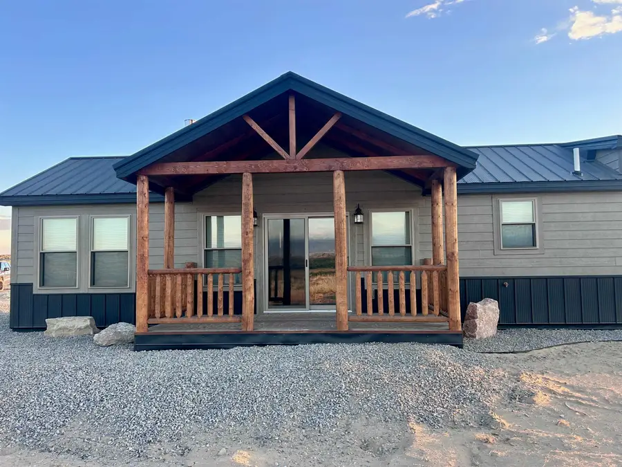 316 Frontier Dr, Greybull, WY 82426 - #2