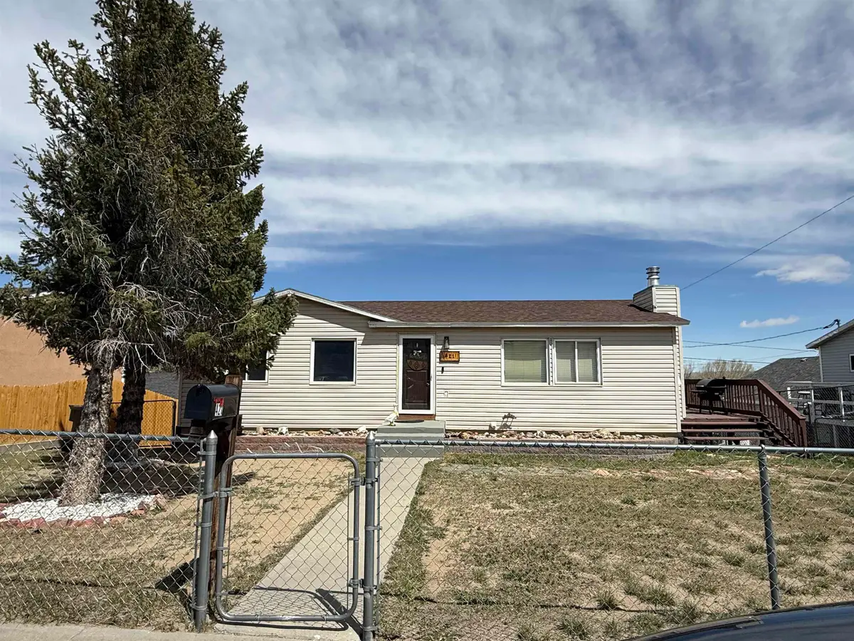 421 E Miller Street, Rawlins, WY 82301 - #1
