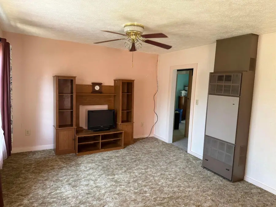 1320 E Fremont Dr, Riverton, WY 82501 - #2