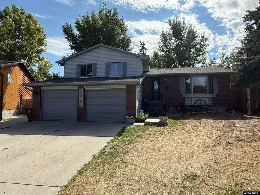 1240 Elk Mountain Circle, Green River, WY 82935 - #2