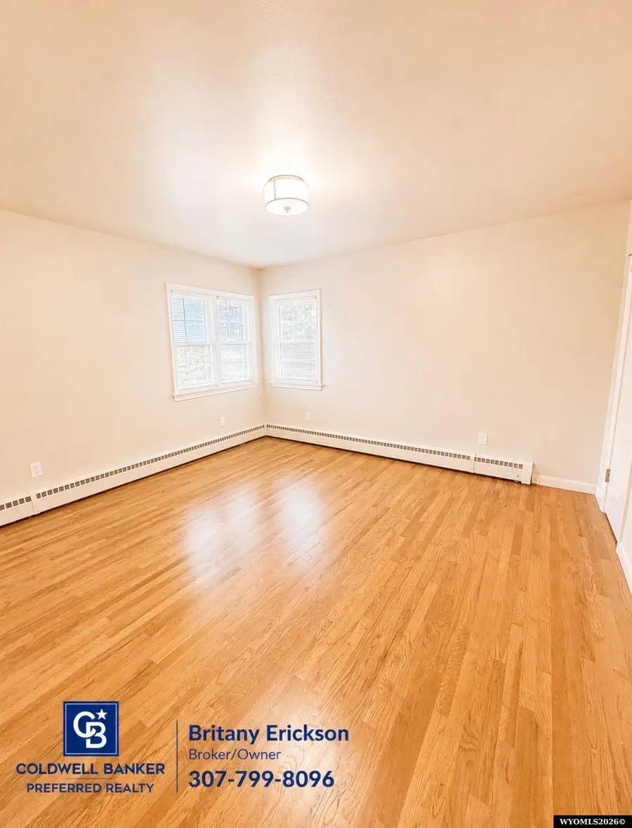 1048 Sage St, Evanston, WY 82930 - #2