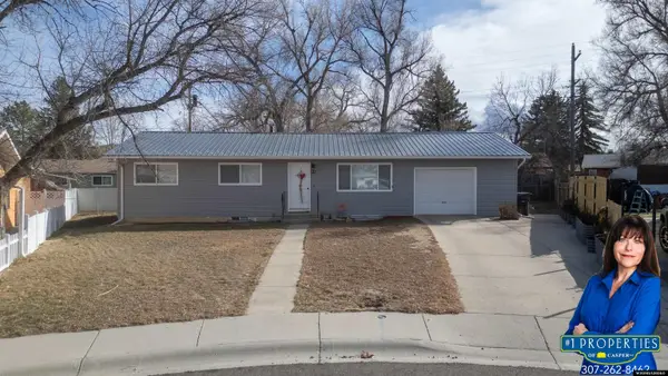 12 Lakota Court, Glenrock, WY 82637
