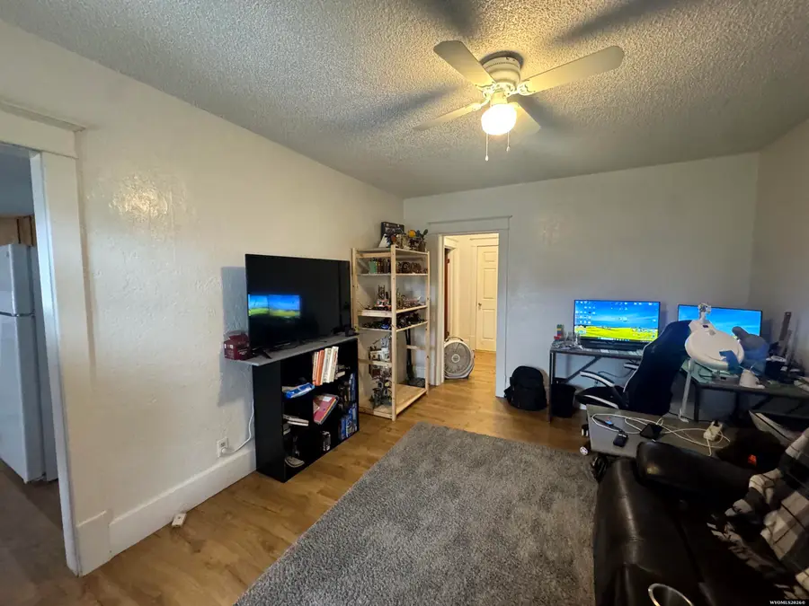 818 Center St, Rock Springs, WY 82901 - #2