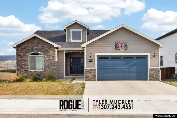 6065 Thunder Valley, Mills, WY 82604