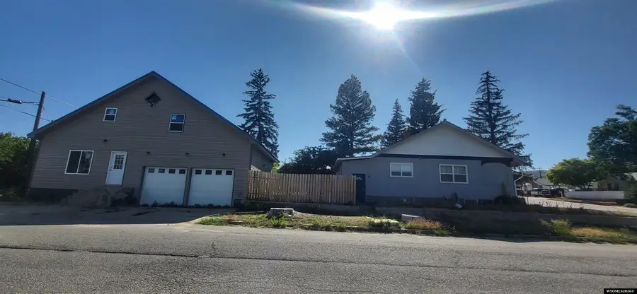 222 E Maple St, Rawlins, WY 82301 - #2