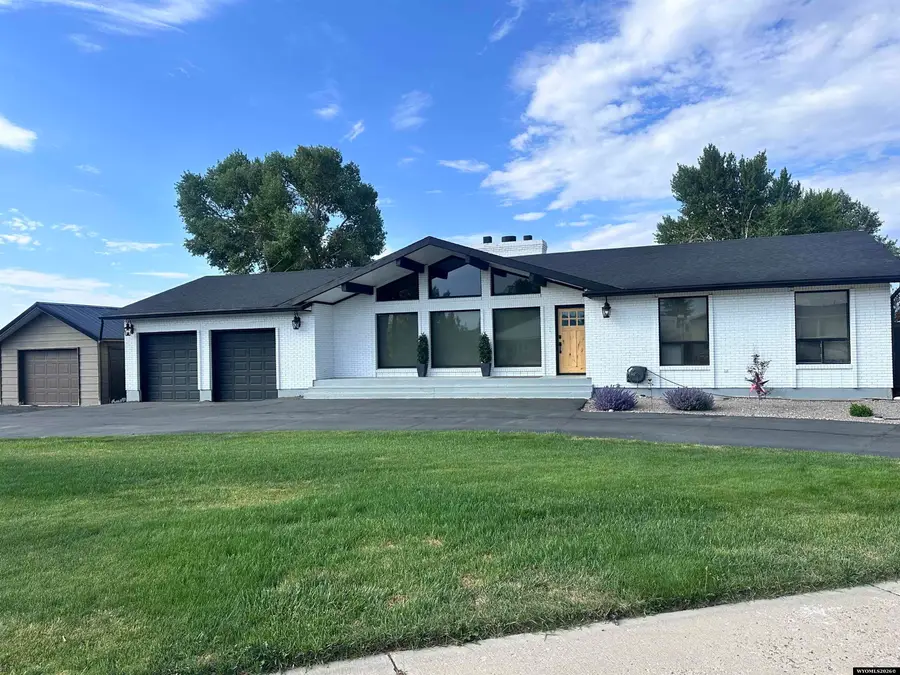 1337 Uinta Dr, Kemmerer, WY 83101 - #2