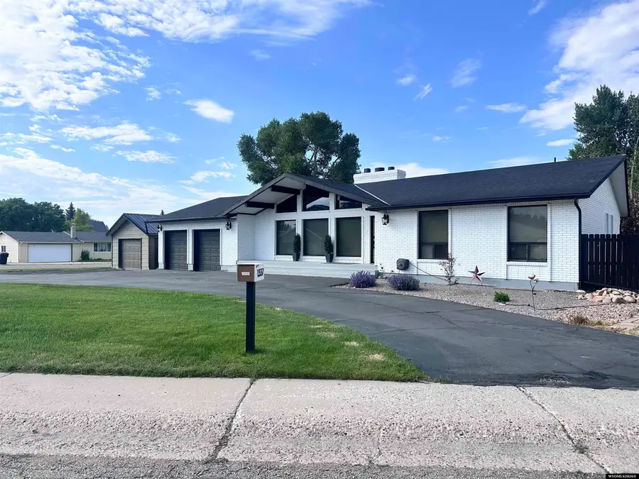 1337 Uinta Dr, Kemmerer, WY 83101 - #3