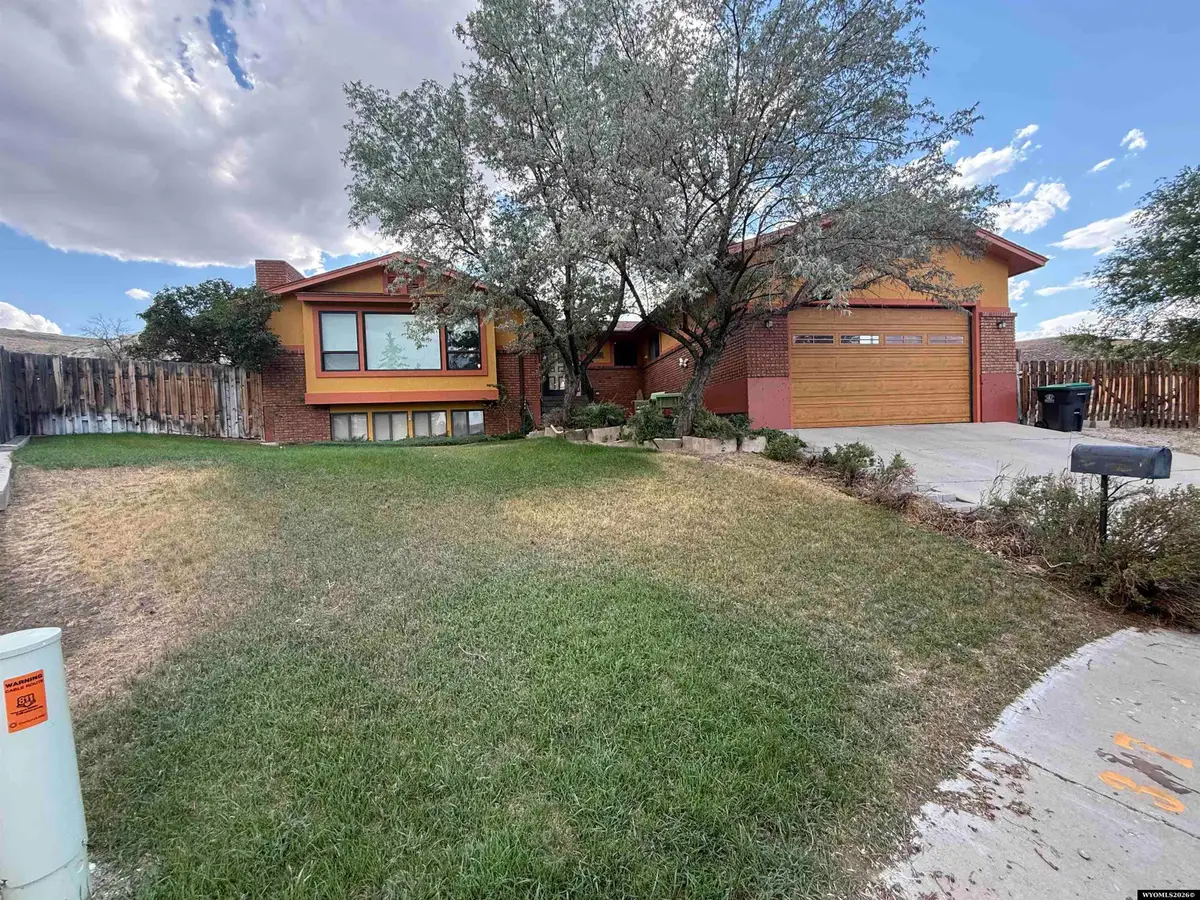 555 Waggener Circle, Green River, WY 82935 - #1