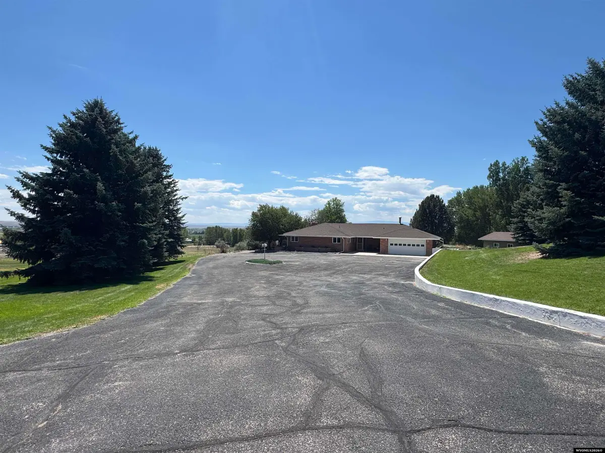 2443 W Main St, Riverton, WY 82501 - #1