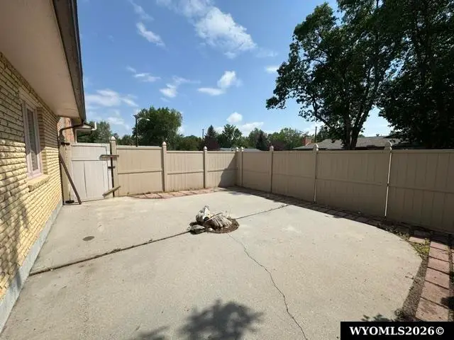 141 E Sunset Drive, Riverton, WY 82501 - #3