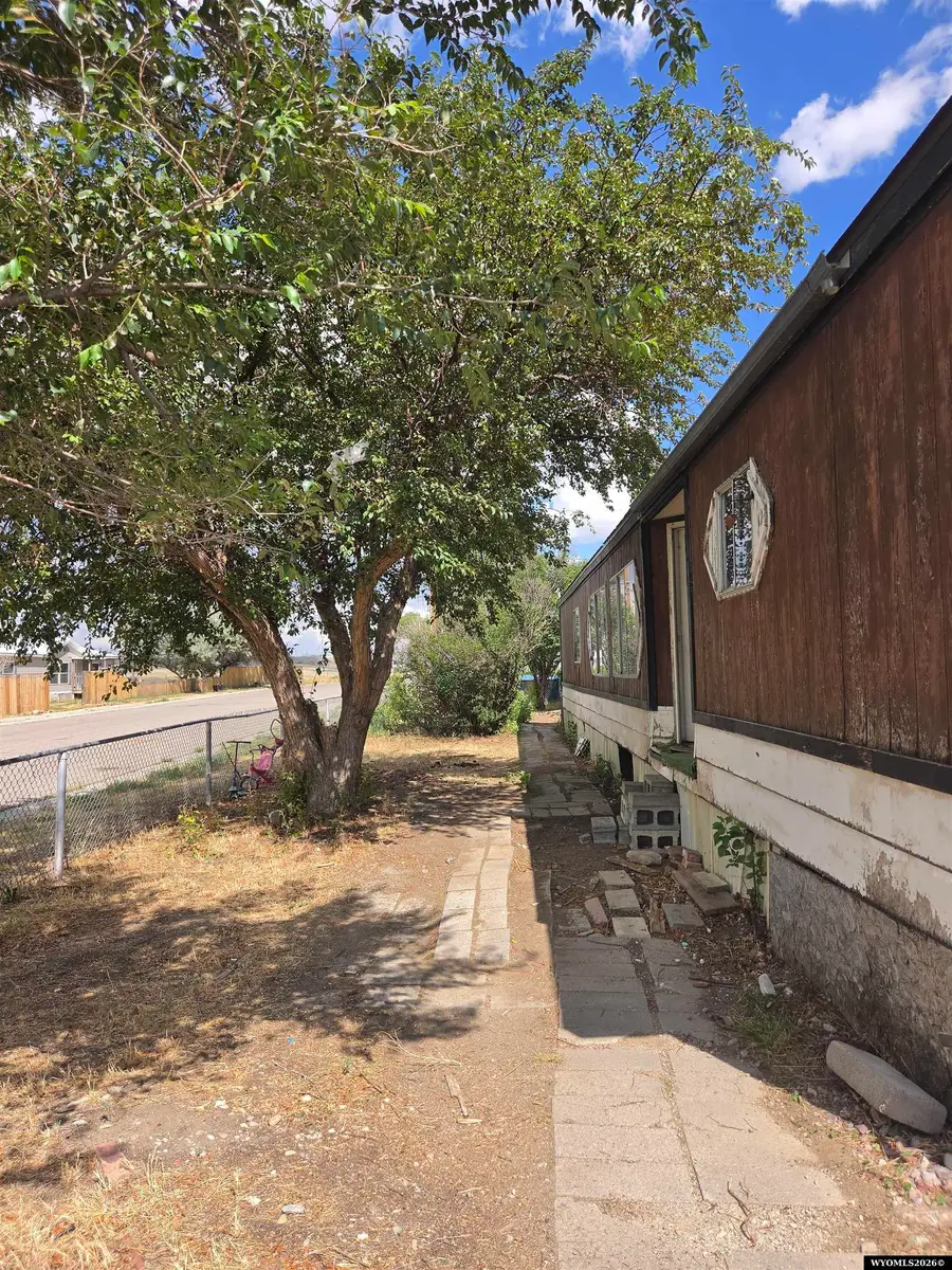 613 Harding Ave, Mills, WY 82604 - #3