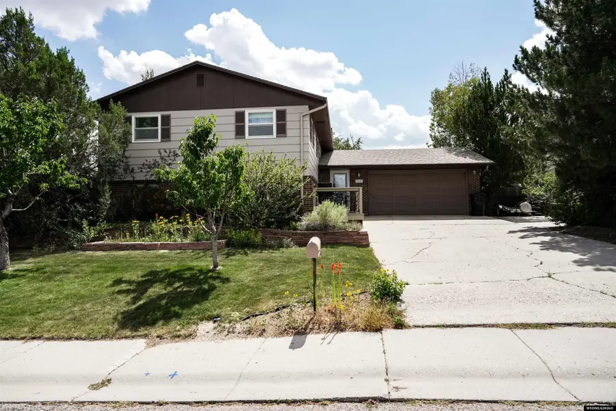 3861 Cynthia Dr, Casper, WY 82609 - #2
