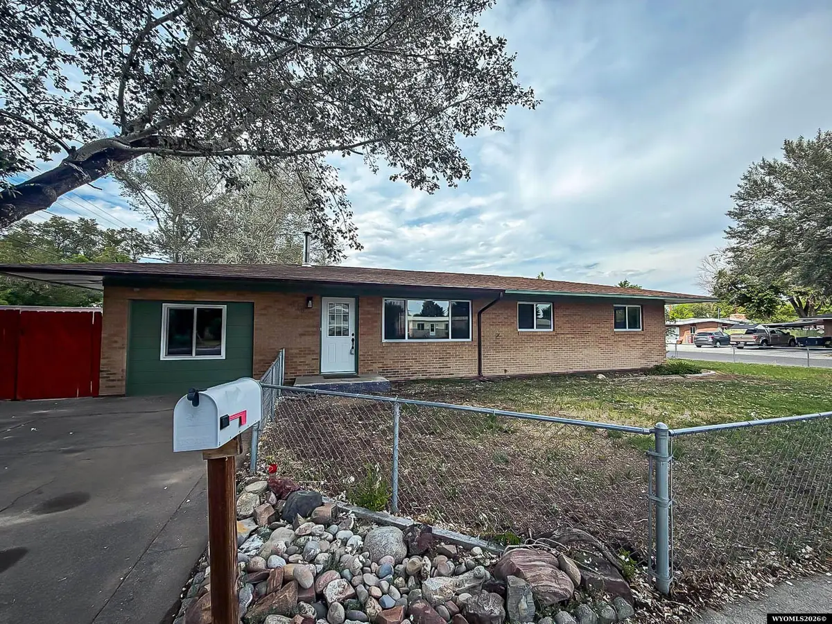 118 E Sunset Drive, Riverton, WY 82501 - #1