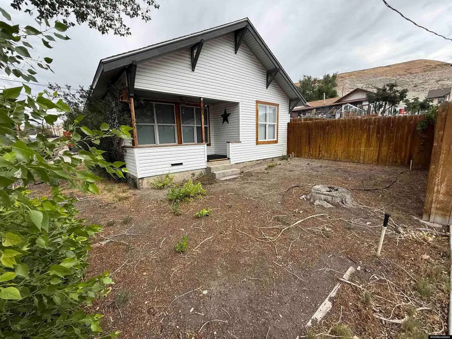 259.5 N Center St, Green River, WY 82935 - #2