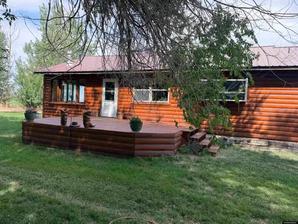 97 Zigzag Road, Pavillion, WY 82523