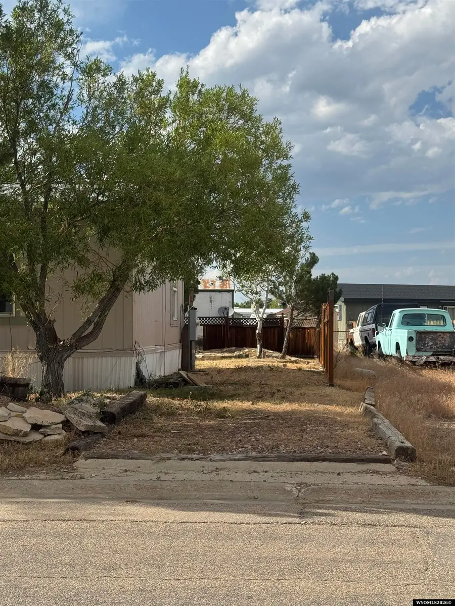 62 Twin Creek St, Diamondville, WY 83116 - #3