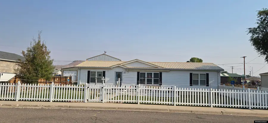 520 Washakie, Thermopolis, WY 82443 - #2