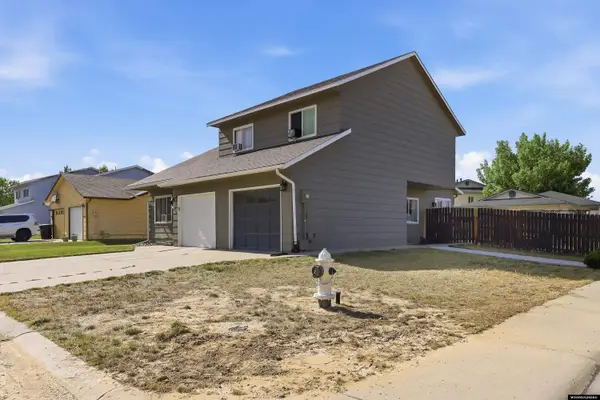 946 Fulton Street, Mills, WY 82644