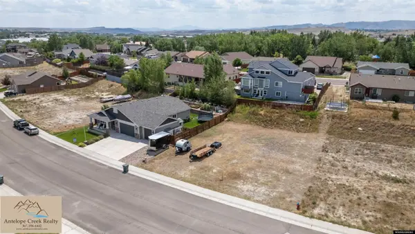 970 Eagle Dr, Douglas, WY 82633