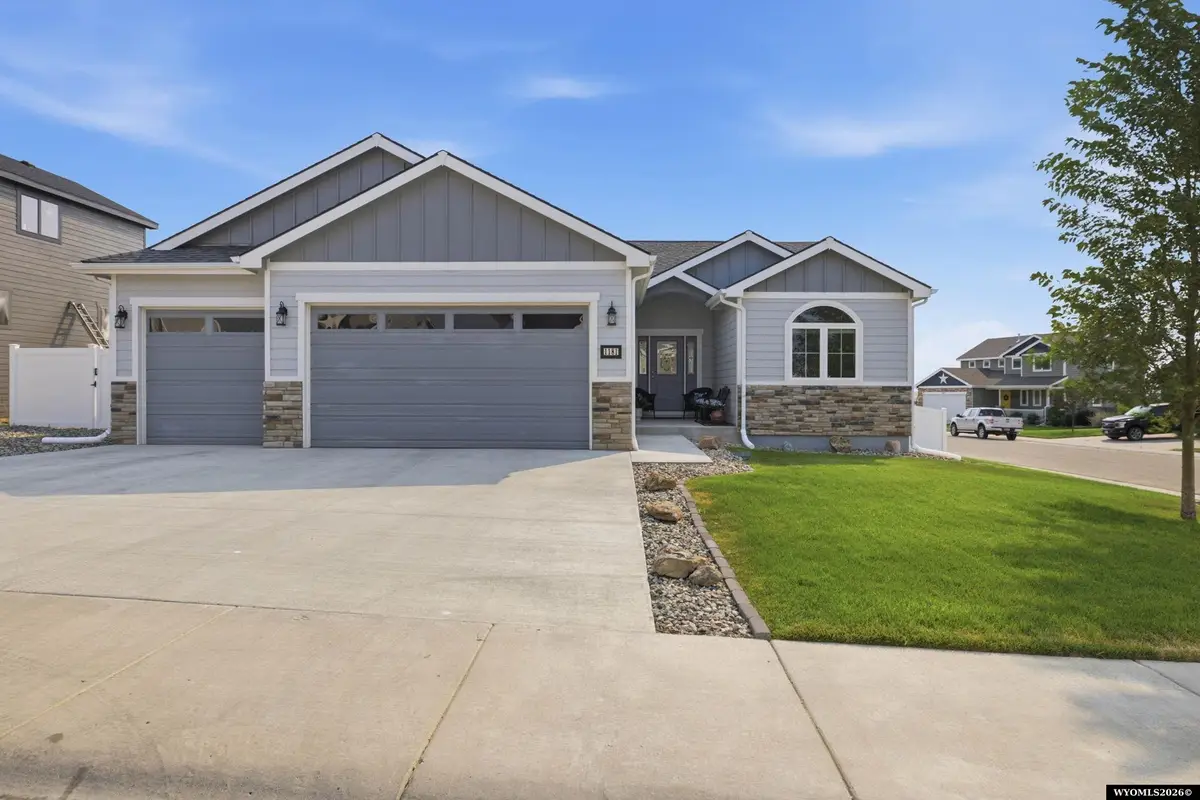1181 River Heights Dr, Mills, WY 82604 - #1