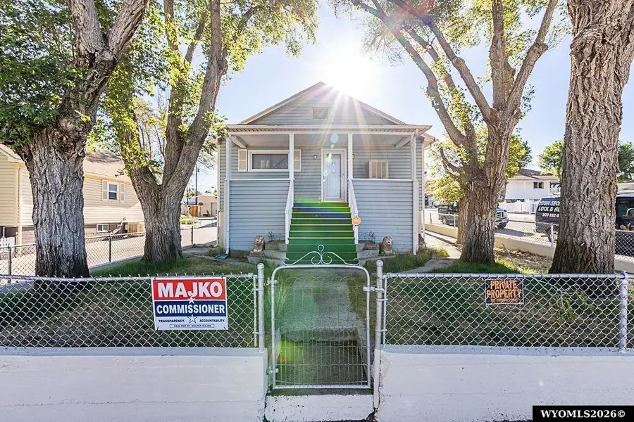 209 Gale St, Rock Springs, WY 82901 - #2