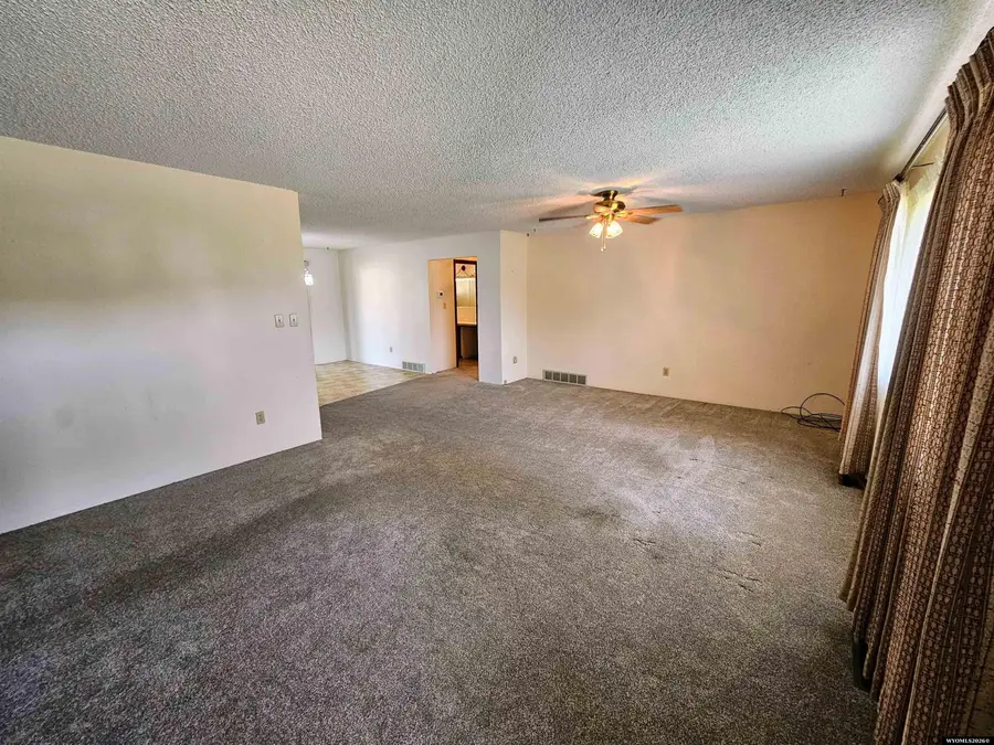 2101 E I St, Torrington, WY 82240 - #2