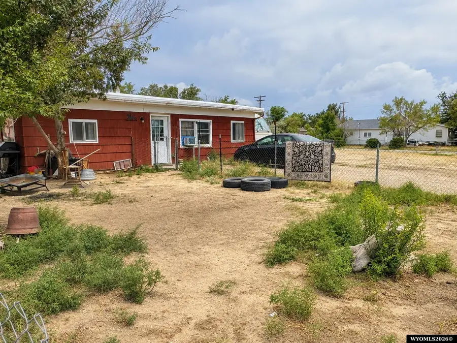 260 Leavitt ST, Evansville, WY 82636 - #3