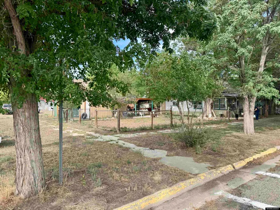 438 BIG HORN ST, Thermopolis, WY 82443 - #3