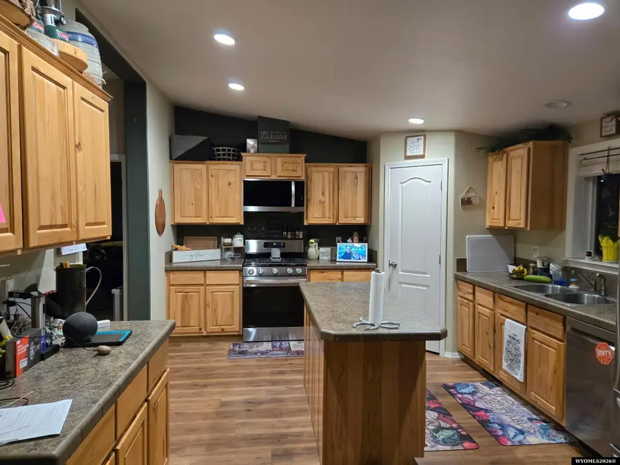 764 REDWOOD Dr, Mountain View, WY 82939 - #3