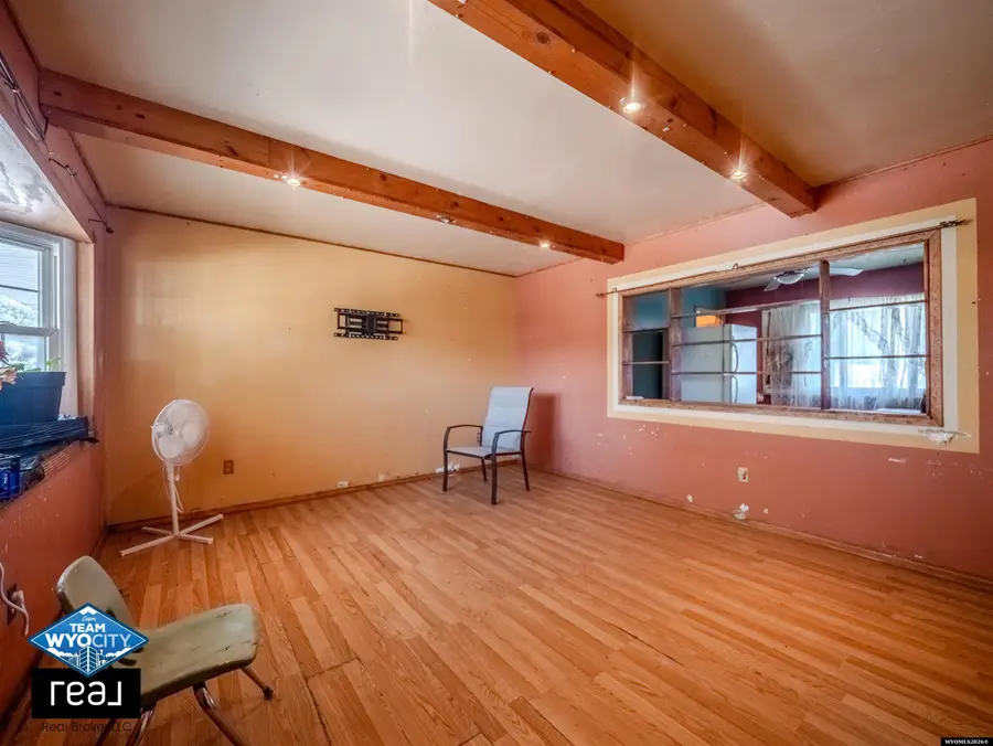 433 Holmes, Evansville, WY 82636 - #2