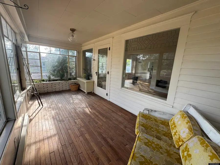 101 W Jackson Avenue, Riverton, WY 82501 - #2