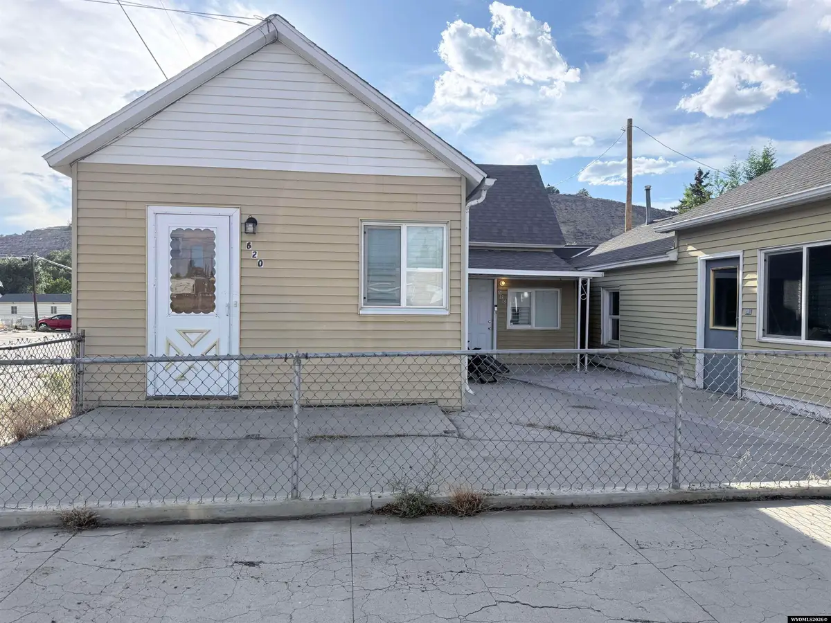 620 Center St, Rock Springs, WY 82901 - #1